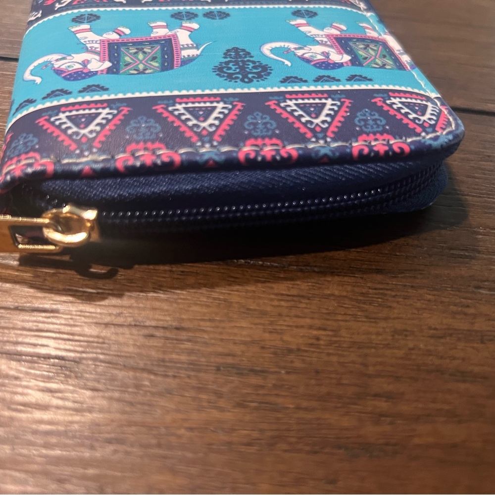 Elephant Pattern Wallet - Picture 2 of 5